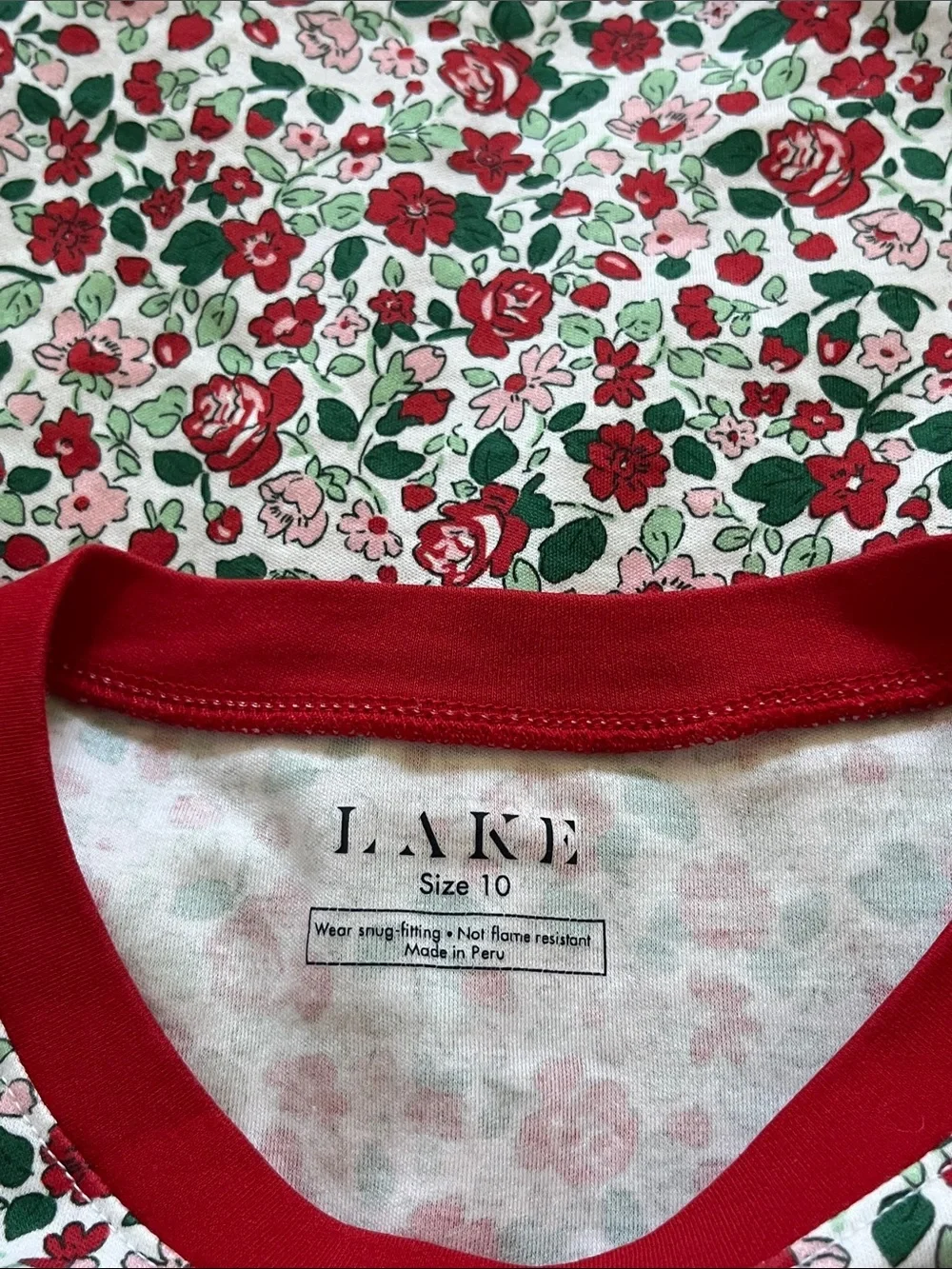 LAKE nwot red